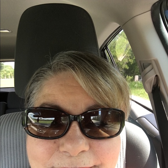 Meet your Posher, Maria - Picture 1 of 1
